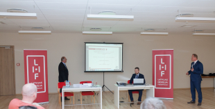 FOTO: Vecāku asambleja Valmierā