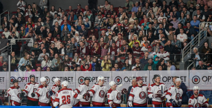 Hokeja leģendu spēles pamatlaiks noslēdzas ar draudzīgu neizšķirtu