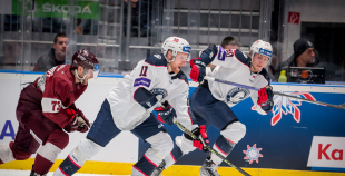 Latvijas hokeja izlase Bratislavas Ziemassvētku turnīru sāk ar uzvaru
