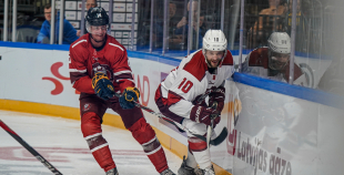 Hokeja leģendu spēles pamatlaiks noslēdzas ar draudzīgu neizšķirtu