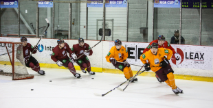 Piektdienas treniņā izlases rindas papildina vairāki līderi