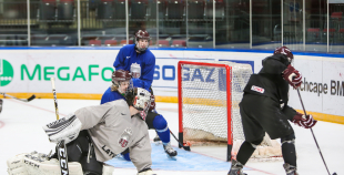 FOTO: Latvijas U-18 izlase "Arēna Rīga" aizvada treniņu pirms pasaules čempionāta 