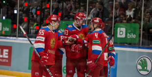 Latvijas hokeja izlase aizraujošā mačā piekāpjas Krievijas valstsvienībai 