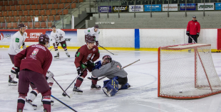 FOTO: Latvijas izlases treniņš "Volvo ledus hallē" (09.04.)