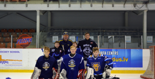 Aizvadīts vārtsargu trenera Petera Anderssona seminārs