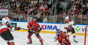 Hokeja leģendu spēles pamatlaiks noslēdzas ar draudzīgu neizšķirtu