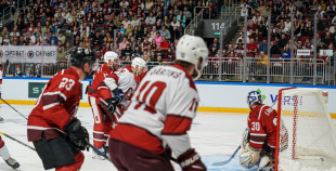 Hokeja leģendu spēles pamatlaiks noslēdzas ar draudzīgu neizšķirtu