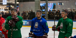 Latvijas hokeja izlase “Akropoles” ledus arēnā aizvadījusi pēdējo treniņu pirms došanās uz pasaules čempionātu 