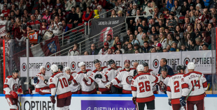 Hokeja leģendu spēles pamatlaiks noslēdzas ar draudzīgu neizšķirtu