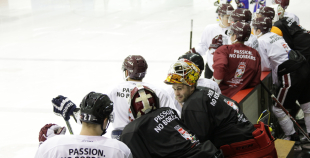 Hokeja diena: Jautrā un pozitīvā gaisotnē noslēdzies Latvijas izlases atklātais treniņš