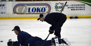 Aizvadīts vārtsargu trenera Petera Anderssona seminārs