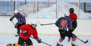 Ar aizraujošiem mačiem noslēdzies Rīgas atklātais skolu čempionāts