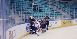 Latvijas sieviešu hokeja izlase turnīru Dienvidkorejā sāk ar minimālu neveiksmi