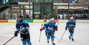 Vakar tika aizvadīta pirmā "Optibet" Baltijas sieviešu hokeja čempionāta spēle starp SHK "Laima" un "L&L Hope"