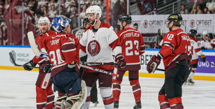Hokeja leģendu spēles pamatlaiks noslēdzas ar draudzīgu neizšķirtu