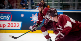 Latvijas hokeja izlase Bratislavas Ziemassvētku turnīru sāk ar uzvaru