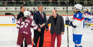 Latvijas sieviešu izlase Pasaules čempionāta atklāšanas mačā piekāpjas Slovākijai