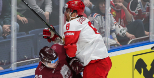 Latvijas hokeja izlase sīvā cīņā atzīst Krievijas valstsvienības pārākumu 