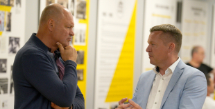 Aigars Kalvītis pārliecinoši ievēlēts par Latvijas Hokeja federācijas prezidentu