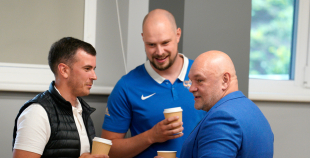 Aigars Kalvītis pārliecinoši ievēlēts par Latvijas Hokeja federācijas prezidentu