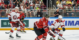 Hokeja leģendu spēles pamatlaiks noslēdzas ar draudzīgu neizšķirtu