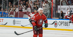 Hokeja leģendu spēles pamatlaiks noslēdzas ar draudzīgu neizšķirtu