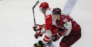 Latvijas hokeja izlase sīvā cīņā atzīst Krievijas valstsvienības pārākumu 