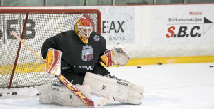 Latvijas izlases treniņnometnei pievienojušies Kaspars Daugaviņš un Kristaps Sotnieks