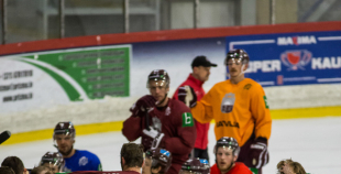 Nosaukts Latvijas nacionālās hokeja izlases sastāvs pēdējām pārbaudes spēlēm ar Šveici