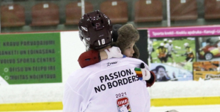 Hokeja diena: Jautrā un pozitīvā gaisotnē noslēdzies Latvijas izlases atklātais treniņš