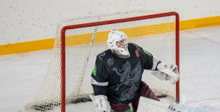 FOTO: Latvijas hokeja izlase gatavojas Pekinas olimpiskajām spēlēm