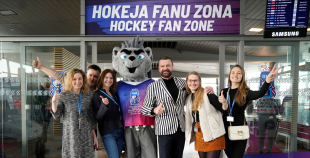 Lidostā “Rīga” atklāta IIHF Pasaules Čempionāta Hokejā informācijas un atpūtas zona faniem