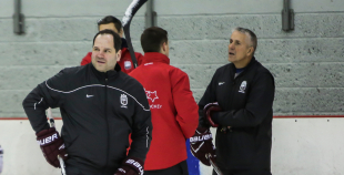 Piektdienas treniņā izlases rindas papildina vairāki līderi