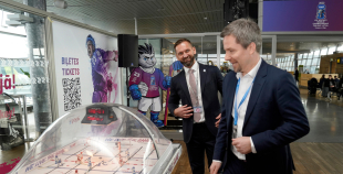 Lidostā “Rīga” atklāta IIHF Pasaules Čempionāta Hokejā informācijas un atpūtas zona faniem