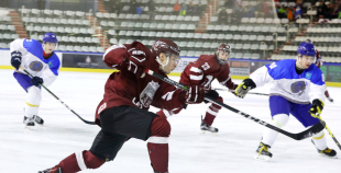 FOTO: Latvija - Kazahstāna (2:3 pēcspēles metienos)