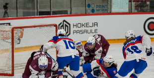 Latvijas sieviešu izlase Pasaules čempionāta atklāšanas mačā piekāpjas Slovākijai