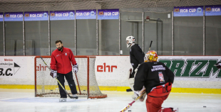 Latvijas hokeja izlase aizvada pirmo treniņu pirms gaidāmā turnīra Francijā