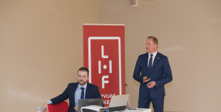 FOTO: Vecāku asambleja Valmierā