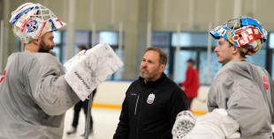 FOTO: Merzļikins un Latvijas hokeja izlases treniņš