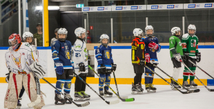 FOTO: Apbalvotas LBJČH labākās komandas un rezultatīvākie spēlētāji
