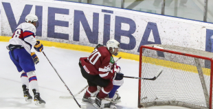 FOTO: Latvijas U-16 izlase pirmajā mačā ar 5:3 uzvar Norvēģiju 