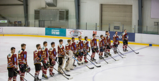 HS "Rīga" ar 4:3 negaidīti uzvar čempionvienību "Kurbads", "Prizma" turpina uzvaras gājienu 