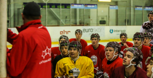 FOTO: U-20 izlases pirmdienas ledus treniņš "Volvo" ledus hallē 