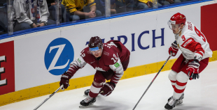 Latvijas hokeja izlase sīvā cīņā atzīst Krievijas valstsvienības pārākumu 