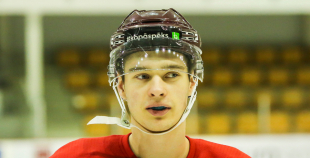 FOTO: U-20 izlases pirmdienas ledus treniņš "Volvo" ledus hallē 