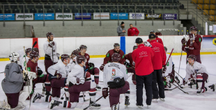 FOTO: Latvijas izlases treniņš "Volvo ledus hallē" (09.04.)