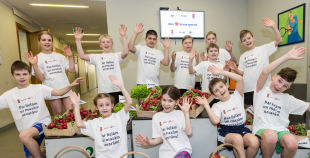 “Maxima Latvija” uzsāk vēsturisku sadarbību ar LHF un LVS bērnu un jauniešu sporta jomā