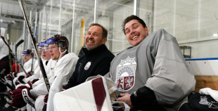 FOTO: Merzļikins un Latvijas hokeja izlases treniņš