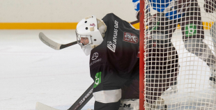 FOTO: Latvijas hokeja izlase gatavojas Pekinas olimpiskajām spēlēm