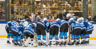 Vakar tika aizvadīta pirmā "Optibet" Baltijas sieviešu hokeja čempionāta spēle starp SHK "Laima" un "L&L Hope"